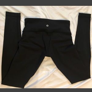 Lululemon black yoga pants